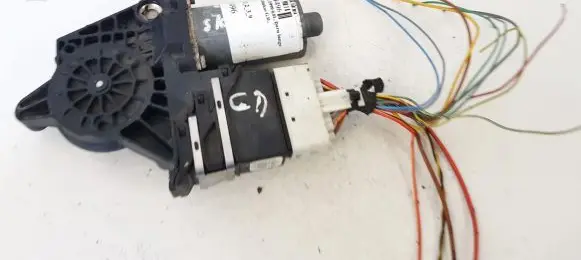 Skoda Octavia Mk1 (1U) Rear door window regulator motor