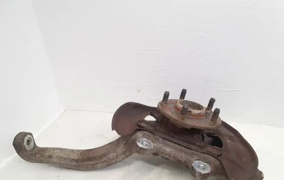 Lexus IS 220D-250-350 Front wheel hub spindle knuckle N62R 0638100621