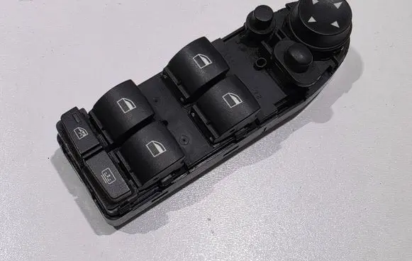 BMW 5 E60 E61 Electric window control switch 9122113