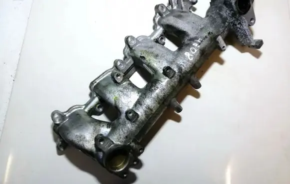 Nissan Primera Intake manifold 14001aw400 3108261