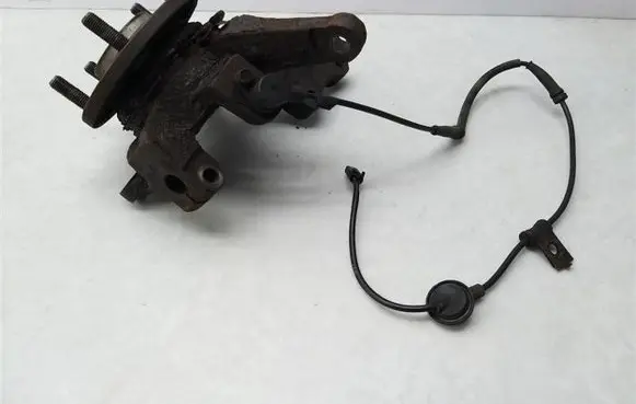 Hyundai Santa Fe Front wheel hub spindle knuckle