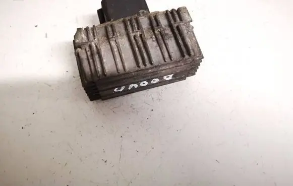 Opel Astra H Glow plug pre-heat relay 55354141 51299018a
