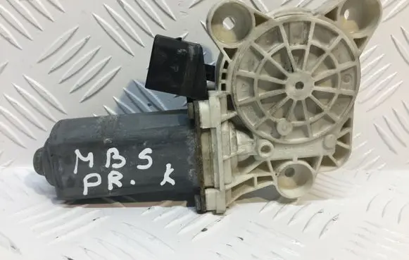 Mercedes-Benz S W220 Front door window regulator motor A2118202442