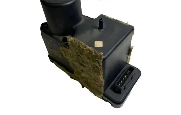Audi 80 90 S2 B4 Central locking vacuum pump 443862257D