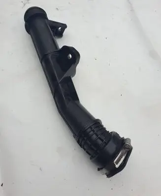 Air intake hose/pipe