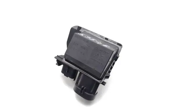Coolant fan relay