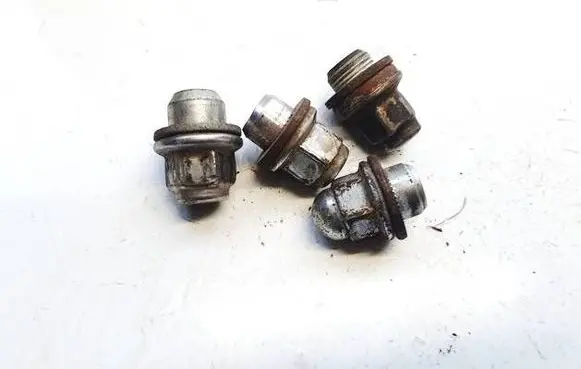 Hyundai i30 Nuts/bolts 