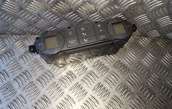 Ford Focus C-MAX Climate control unit 3M5T18C612AP