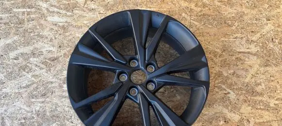 R18 alloy rim