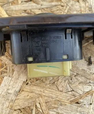Chrysler Sebring (ST-22 - JR) Wing mirror switch 04608509AA