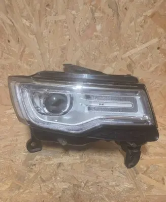 Jeep Grand Cherokee Headlight/headlamp M167605 323524 68114708AF