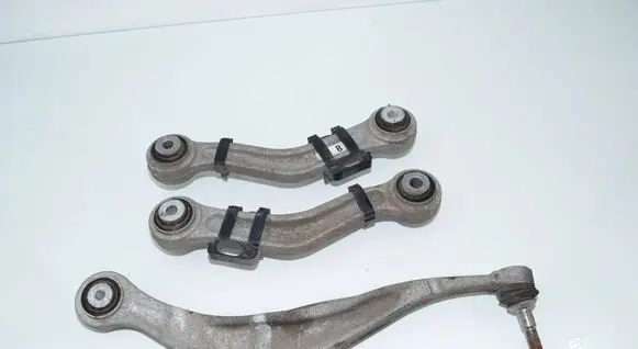 BMW 5 F10 F11 Rear upper control arm/wishbone 6779851 6779848 33326779851