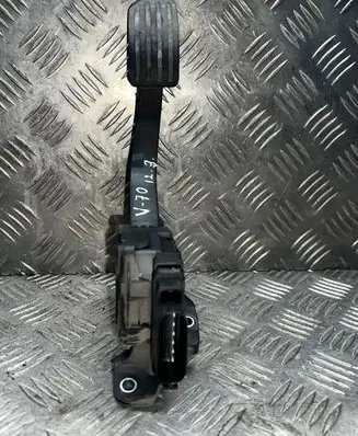 Volvo V70 Accelerator throttle pedal 31329058 C95YE01 6PV01083401