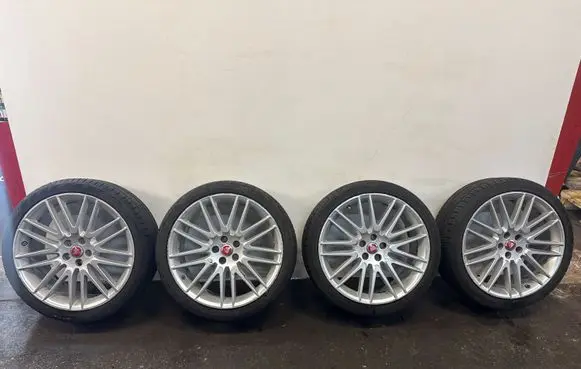 Jaguar XF X250 R20 alloy rim GX631007KB