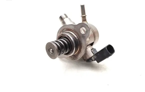 Volkswagen T-Roc Fuel injection high pressure pump 05E127027D