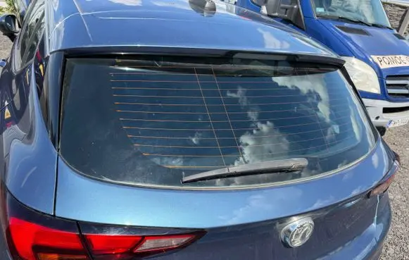 Opel Astra K Truck tailgate