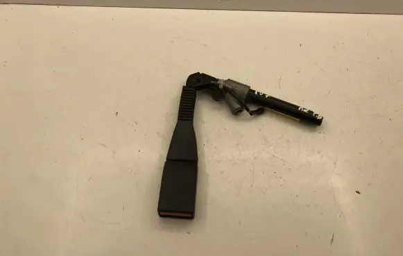 BMW 5 GT F07 Front seatbelt buckle 3065664