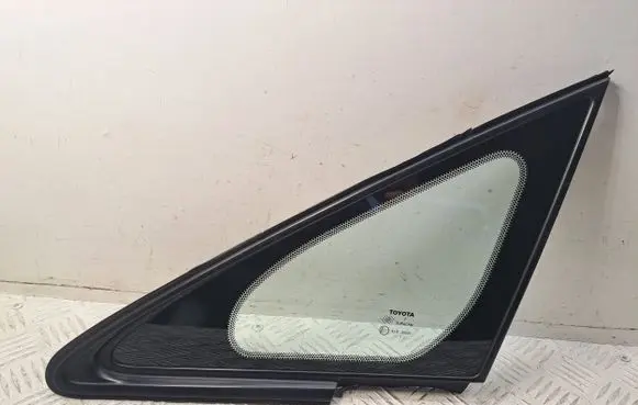 Toyota Verso Front triangle window/glass 621200F010 43R00097