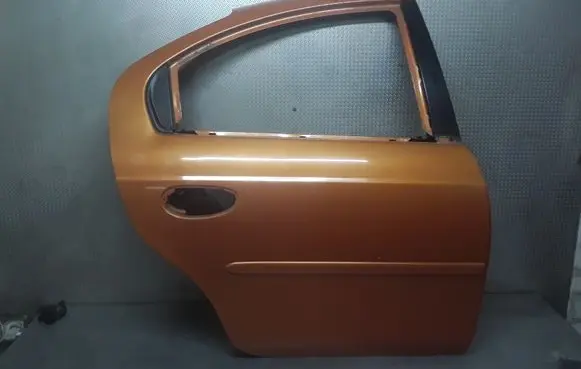 Chrysler Neon II Rear door
