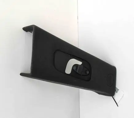 Maserati Ghibli (B) pillar trim (top) 670010337 670089078