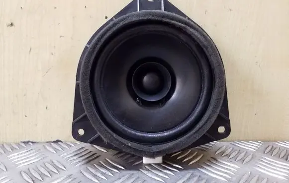 Toyota Corolla Verso E121 Rear door speaker 8616044130
