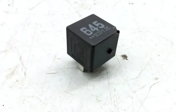Volkswagen Golf VI Other relay 4H0951253A