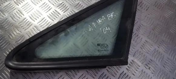 Opel Zafira A Front triangle window/glass 