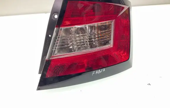 Skoda Fabia Mk3 (NJ) Rear/tail lights 6V6945096 9609169A9