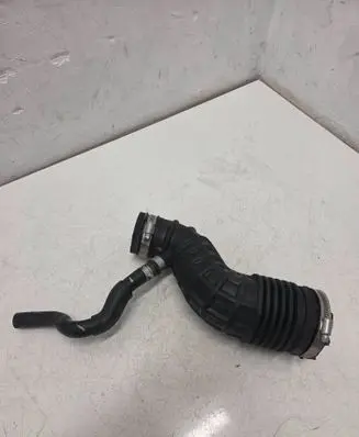 Nissan X-Trail T32 Turbo air intake inlet pipe/hose 