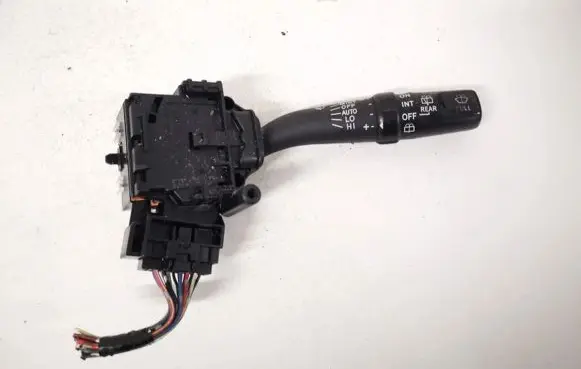 Toyota Avensis T250 Wiper control stalk 173654