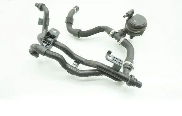 Mercedes-Benz CLA C118 X118 Engine coolant pipe/hose A0005003500