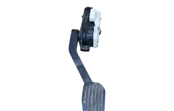 Volvo S60 Accelerator throttle pedal 30683517
