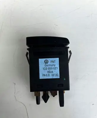 Volkswagen New Beetle Windscreen/window heater switch 1C0959621