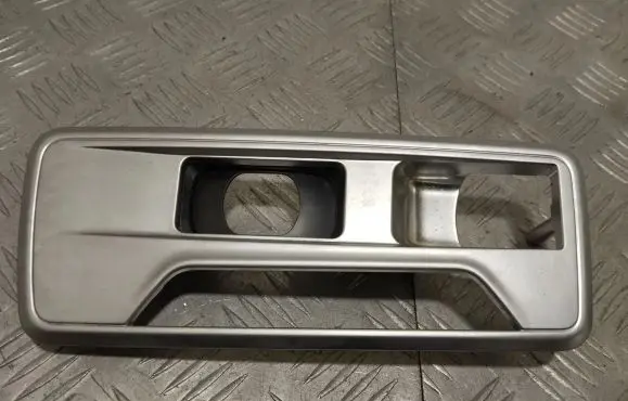 Maserati Ghibli Other center console (tunnel) element 670010725