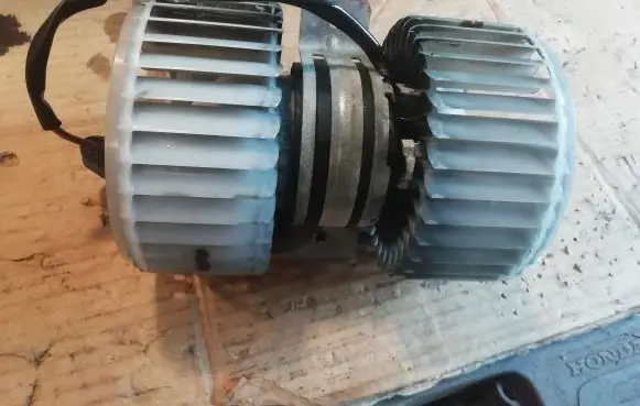 Audi A8 S8 D3 4E Heater fan/blower 0130111047