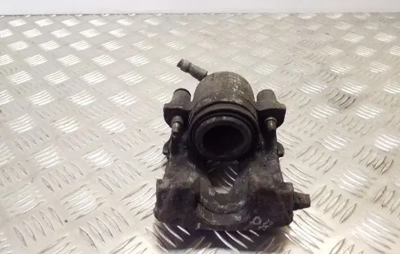 Volkswagen Golf IV Front brake caliper