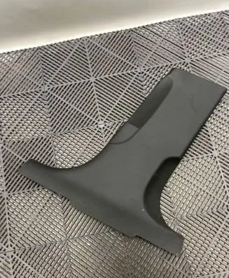 (B) pillar trim (bottom)