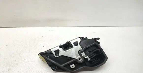 BMW X1 E84 Front door lock 7202144