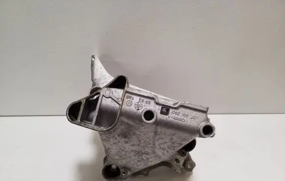 Audi A1 Engine mounting bracket 05C199207