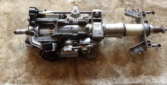 BMW 5 F10 F11 Steering wheel axle P10768701 1056156L