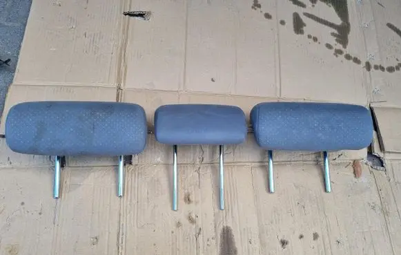 Toyota Prius (XW20) Rear seat headrest