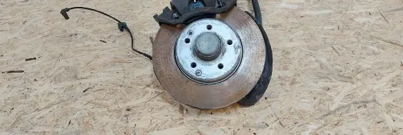 Mercedes-Benz SLK R171 Front wheel hub spindle knuckle 20401 20304 6842E