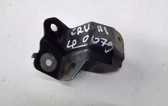 Honda CR-V Fender mounting bracket