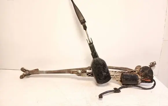 Mercedes-Benz S W140 Front wiper linkage and motor 0390341403