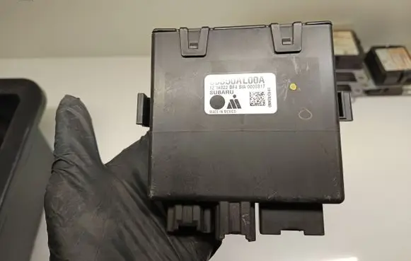 Subaru Outback (BS) Tailgate/trunk control unit/module 63350AL00A 1214322BF4