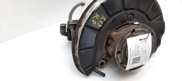 Volkswagen Tiguan Front wheel hub