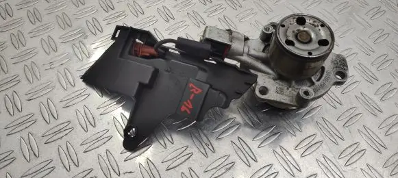 Volkswagen PASSAT B8 Water pump 010057803KT 04L109145 04L109145A