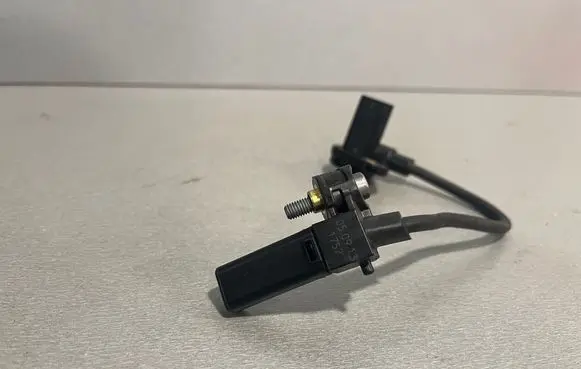 BMW 3 GT F34 Crankshaft position sensor 7582842