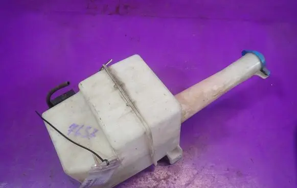KIA Cerato Windshield washer fluid reservoir/tank 986102F000