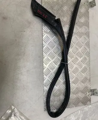Tesla Model X Front door rubber seal 103214600C